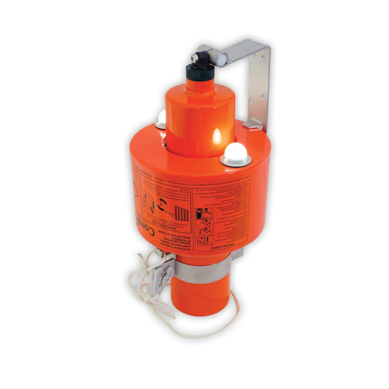 9990204 Comet Manoverboard Light & Smoke Signal