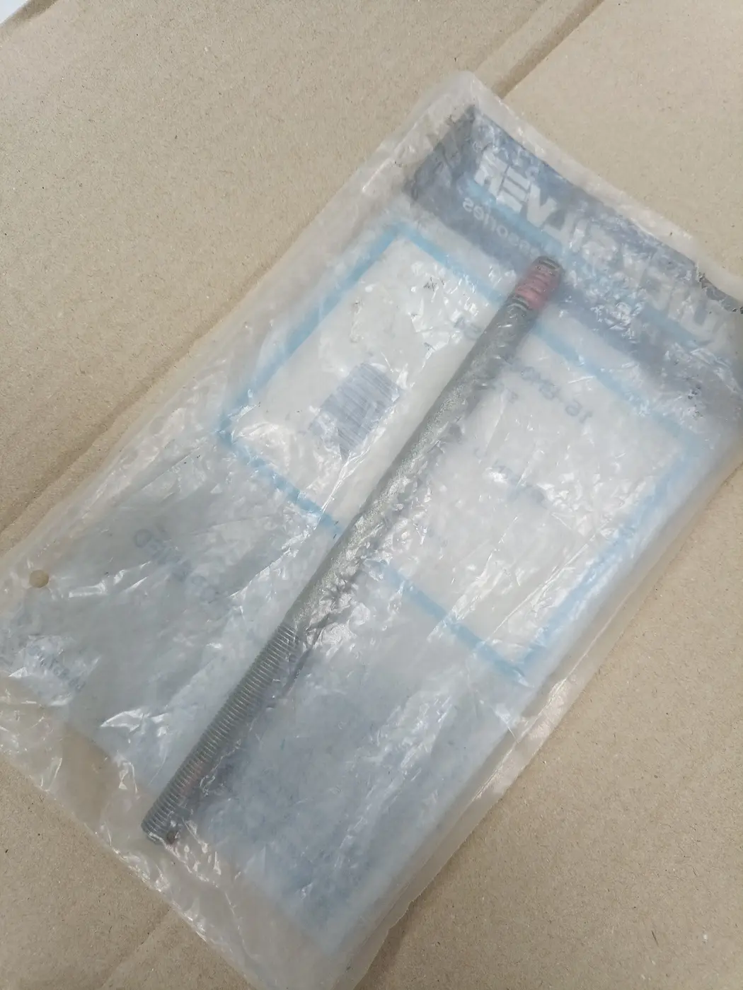 8M0034454 STUD