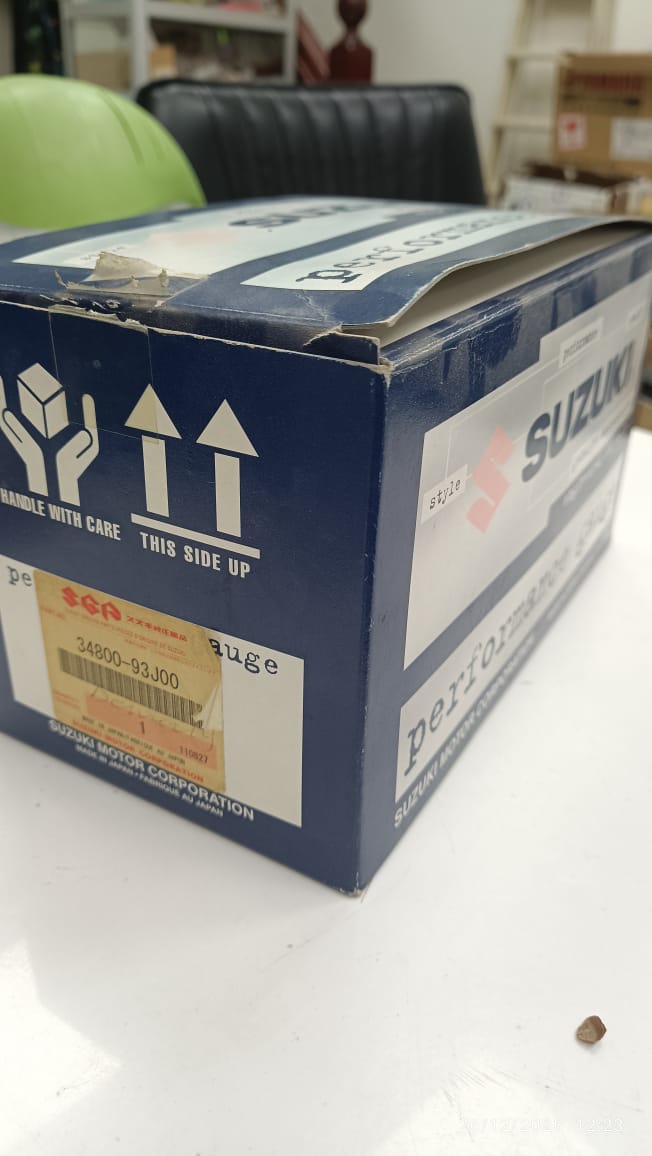 34800-93j00 2″ Black Trim Gauge Suzuki thumbnail 2