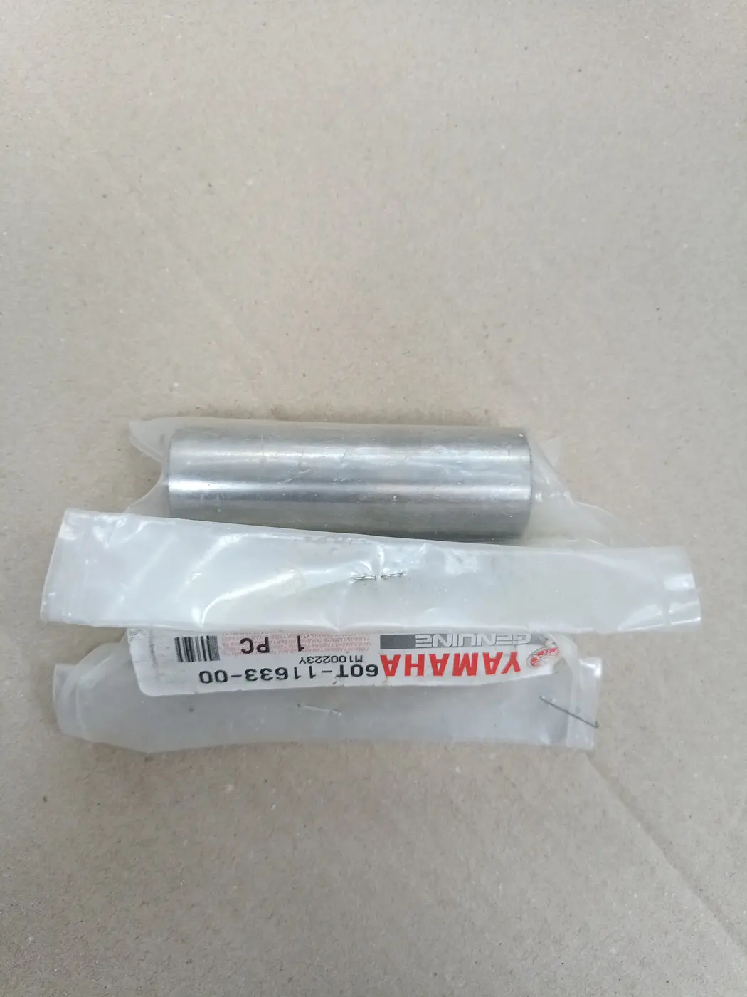 60T-11633-00 PIN PISTON