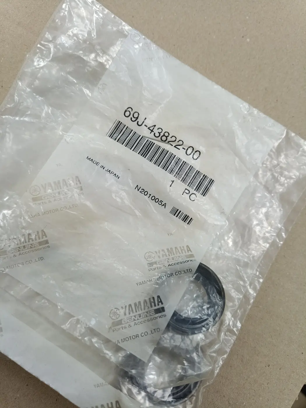 69J-43822-00 SEAL, TRIM DUST